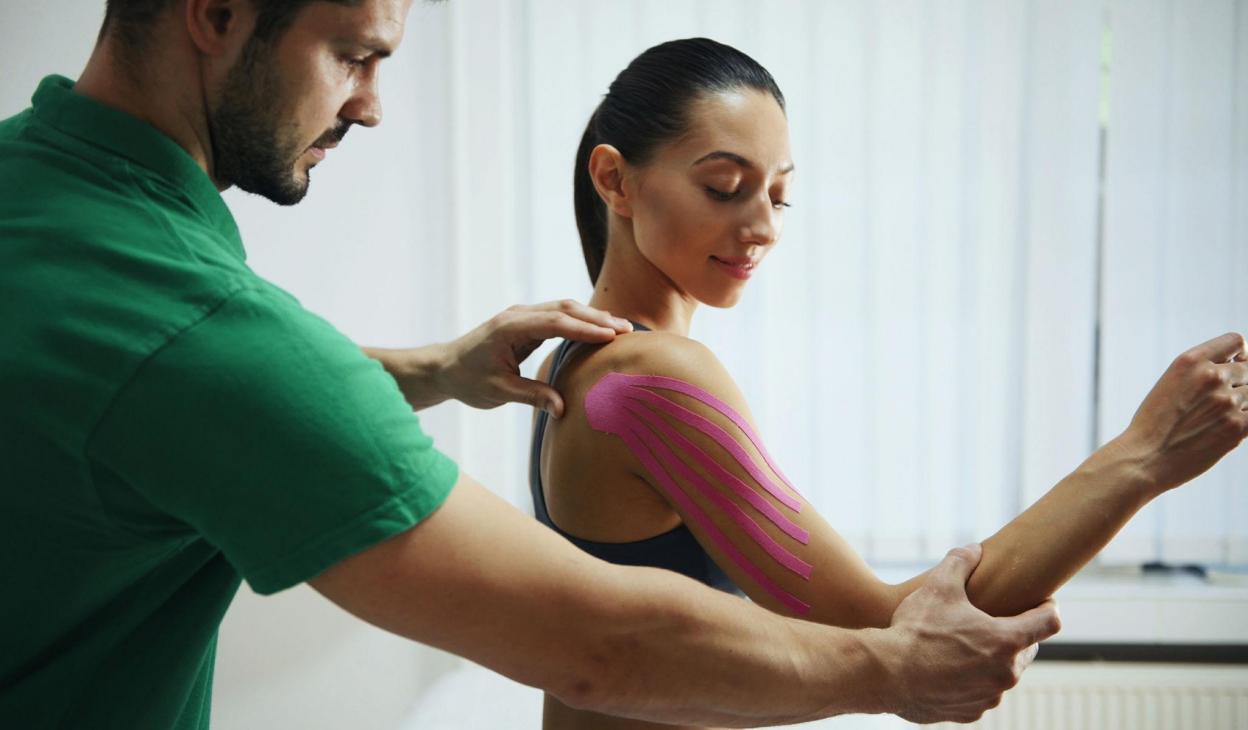 Wstępnie przycięta taśma kinezjologiczna: przyszłość regeneracji sportowej